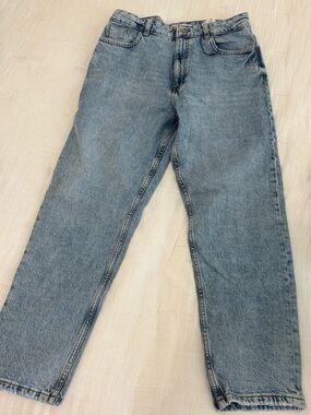 Zara Women’s Light Blue Relaxed Jeans